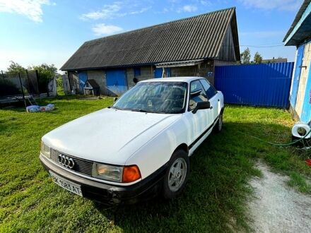 Белый Ауди 80, объемом двигателя 1.8 л и пробегом 370 тыс. км за 1100 $, фото 1 на Automoto.ua