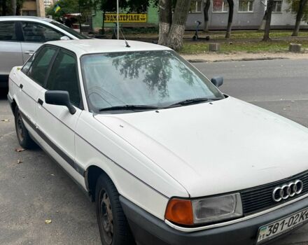 Белый Ауди 80, объемом двигателя 1.8 л и пробегом 370 тыс. км за 1000 $, фото 1 на Automoto.ua