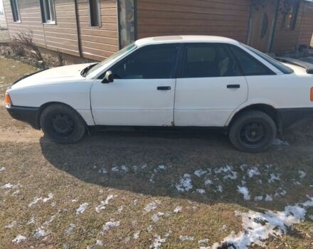 Белый Ауди 80, объемом двигателя 1.8 л и пробегом 90 тыс. км за 950 $, фото 1 на Automoto.ua