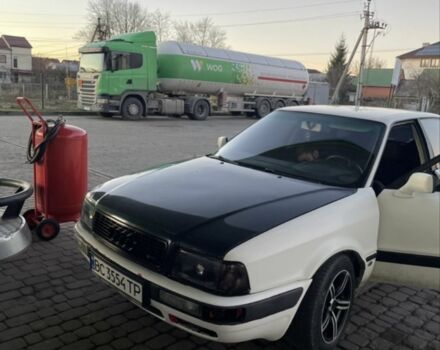 Белый Ауди 80, объемом двигателя 1.9 л и пробегом 999 тыс. км за 500 $, фото 1 на Automoto.ua