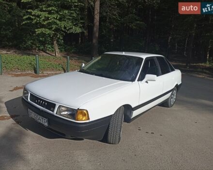 Белый Ауди 80, объемом двигателя 1.6 л и пробегом 261 тыс. км за 1650 $, фото 1 на Automoto.ua