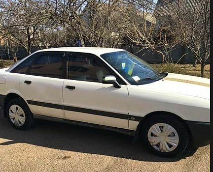 Білий Ауді 80, об'ємом двигуна 1.6 л та пробігом 470 тис. км за 2200 $, фото 1 на Automoto.ua