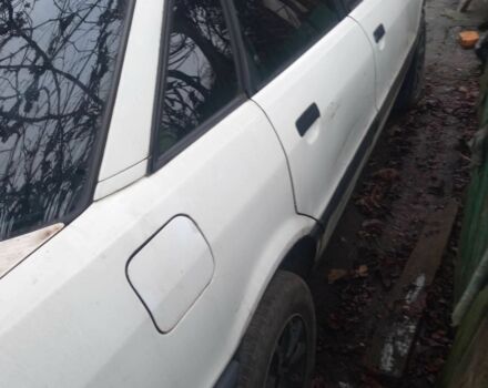 Белый Ауди 80, объемом двигателя 1.8 л и пробегом 320 тыс. км за 1300 $, фото 1 на Automoto.ua