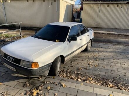 Белый Ауди 80, объемом двигателя 0 л и пробегом 300 тыс. км за 650 $, фото 1 на Automoto.ua