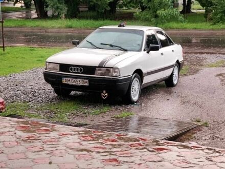 Белый Ауди 80, объемом двигателя 1.8 л и пробегом 280 тыс. км за 1311 $, фото 1 на Automoto.ua