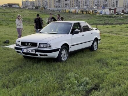 Белый Ауди 80, объемом двигателя 2 л и пробегом 150 тыс. км за 2700 $, фото 1 на Automoto.ua