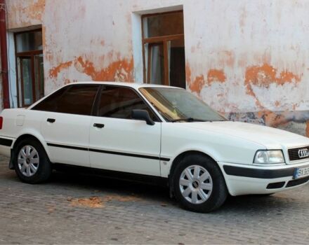 Білий Ауді 80, об'ємом двигуна 2 л та пробігом 300 тис. км за 2258 $, фото 1 на Automoto.ua
