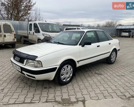Белый Ауди 80, объемом двигателя 1.9 л и пробегом 300 тыс. км за 3400 $, фото 1 на Automoto.ua