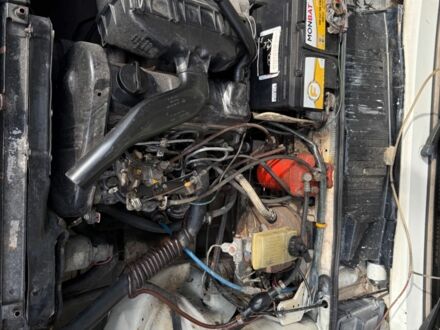 Белый Ауди 80, объемом двигателя 1.6 л и пробегом 220 тыс. км за 1000 $, фото 1 на Automoto.ua