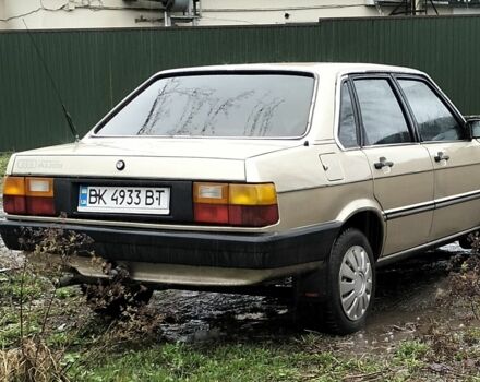 Бежевый Ауди 80, объемом двигателя 1.6 л и пробегом 100 тыс. км за 1100 $, фото 2 на Automoto.ua