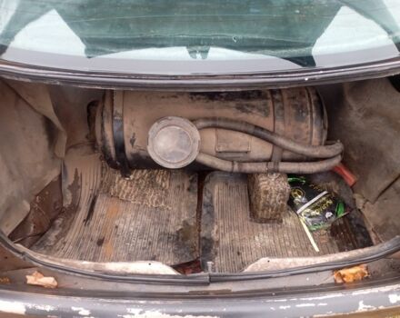 Бежевый Ауди 80, объемом двигателя 1.8 л и пробегом 1000 тыс. км за 1100 $, фото 6 на Automoto.ua