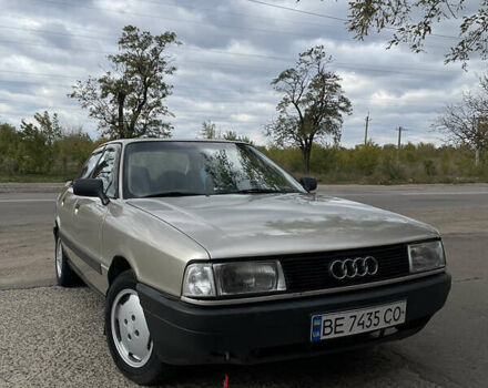 Бежевый Ауди 80, объемом двигателя 1.8 л и пробегом 200 тыс. км за 1800 $, фото 2 на Automoto.ua