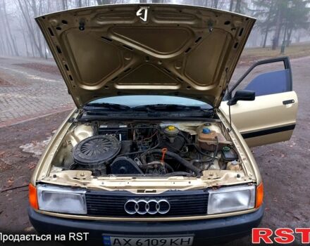 Бежевий Ауді 80, об'ємом двигуна 1.8 л та пробігом 0 тис. км за 2200 $, фото 3 на Automoto.ua
