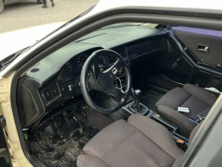 Бежевый Ауди 80, объемом двигателя 1.8 л и пробегом 245 тыс. км за 1700 $, фото 1 на Automoto.ua