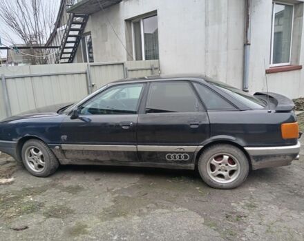 Черный Ауди 80, объемом двигателя 1.8 л и пробегом 400 тыс. км за 1400 $, фото 3 на Automoto.ua