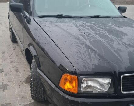 Черный Ауди 80, объемом двигателя 1.8 л и пробегом 299 тыс. км за 2000 $, фото 11 на Automoto.ua