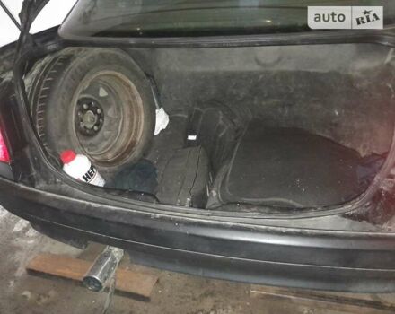 Черный Ауди 80, объемом двигателя 1.78 л и пробегом 420 тыс. км за 2100 $, фото 6 на Automoto.ua