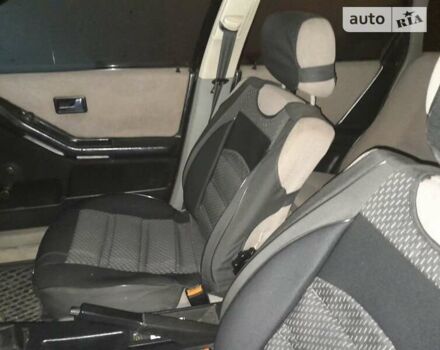 Черный Ауди 80, объемом двигателя 1.78 л и пробегом 420 тыс. км за 2100 $, фото 4 на Automoto.ua