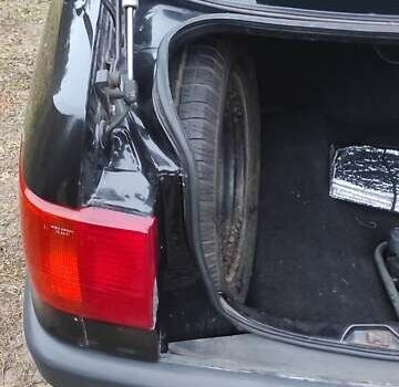 Черный Ауди 80, объемом двигателя 1.6 л и пробегом 360 тыс. км за 2750 $, фото 13 на Automoto.ua