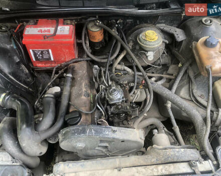 Черный Ауди 80, объемом двигателя 1.6 л и пробегом 300 тыс. км за 2000 $, фото 18 на Automoto.ua