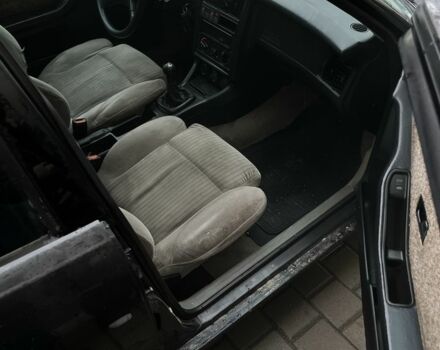 Черный Ауди 80, объемом двигателя 1.8 л и пробегом 600 тыс. км за 2150 $, фото 5 на Automoto.ua