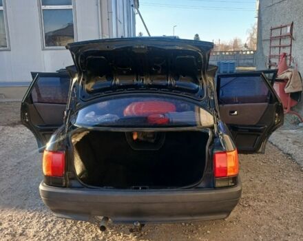 Черный Ауди 80, объемом двигателя 1.8 л и пробегом 250 тыс. км за 1700 $, фото 3 на Automoto.ua