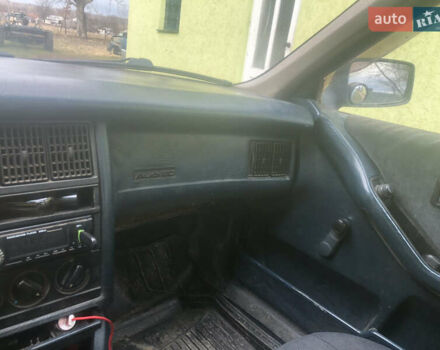 Черный Ауди 80, объемом двигателя 1.6 л и пробегом 300 тыс. км за 2000 $, фото 9 на Automoto.ua