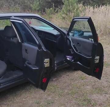 Черный Ауди 80, объемом двигателя 1.6 л и пробегом 360 тыс. км за 2750 $, фото 14 на Automoto.ua