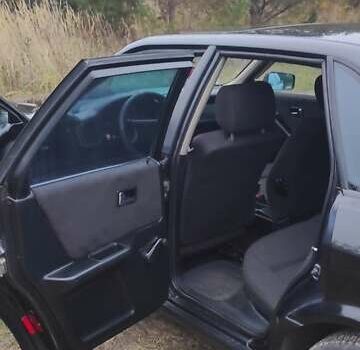 Черный Ауди 80, объемом двигателя 1.6 л и пробегом 360 тыс. км за 2750 $, фото 10 на Automoto.ua