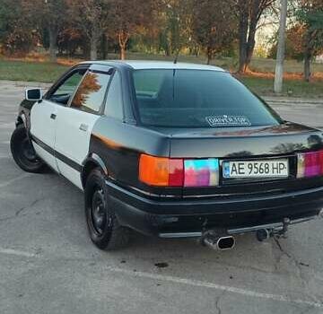 Черный Ауди 80, объемом двигателя 1.8 л и пробегом 999 тыс. км за 1800 $, фото 1 на Automoto.ua