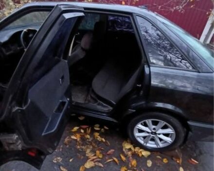 Черный Ауди 80, объемом двигателя 1.8 л и пробегом 400 тыс. км за 1000 $, фото 4 на Automoto.ua