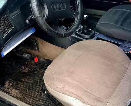 Черный Ауди 80, объемом двигателя 2 л и пробегом 250 тыс. км за 1300 $, фото 2 на Automoto.ua
