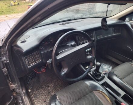 Черный Ауди 80, объемом двигателя 1.9 л и пробегом 350 тыс. км за 1250 $, фото 5 на Automoto.ua