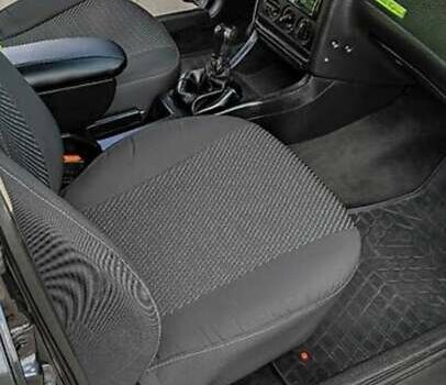 Черный Ауди 80, объемом двигателя 1.8 л и пробегом 320 тыс. км за 2500 $, фото 1 на Automoto.ua