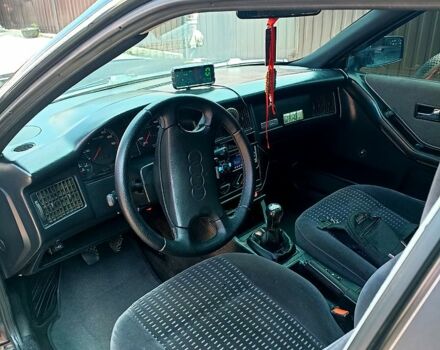 Черный Ауди 80, объемом двигателя 1.8 л и пробегом 280 тыс. км за 2800 $, фото 5 на Automoto.ua