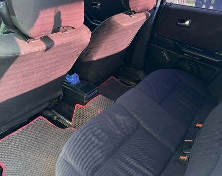 Черный Ауди 80, объемом двигателя 2.3 л и пробегом 320 тыс. км за 2376 $, фото 5 на Automoto.ua