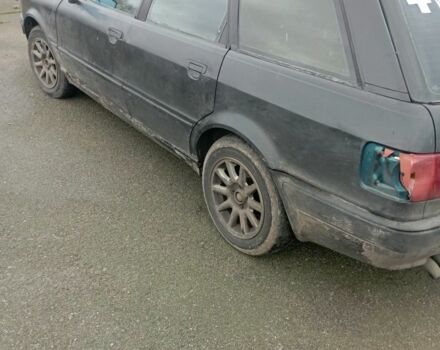 Черный Ауди 80, объемом двигателя 1.9 л и пробегом 400 тыс. км за 472 $, фото 6 на Automoto.ua