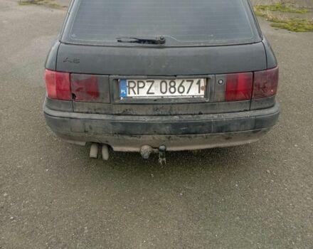 Черный Ауди 80, объемом двигателя 1.9 л и пробегом 400 тыс. км за 472 $, фото 5 на Automoto.ua