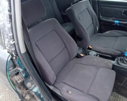 Черный Ауди 80, объемом двигателя 1.9 л и пробегом 400 тыс. км за 472 $, фото 2 на Automoto.ua