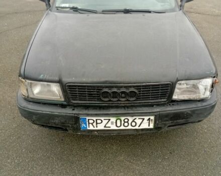 Черный Ауди 80, объемом двигателя 1.9 л и пробегом 400 тыс. км за 472 $, фото 4 на Automoto.ua