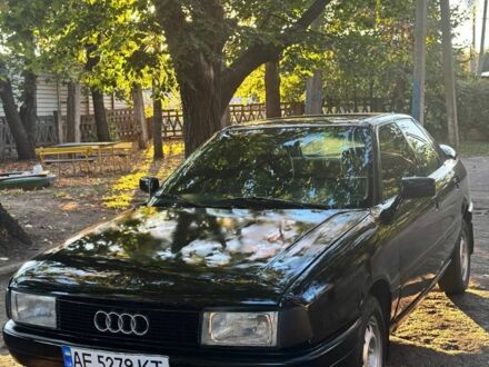 Черный Ауди 80, объемом двигателя 1.6 л и пробегом 111 тыс. км за 1255 $, фото 1 на Automoto.ua