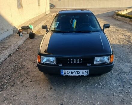 Черный Ауди 80, объемом двигателя 1.8 л и пробегом 250 тыс. км за 1700 $, фото 1 на Automoto.ua