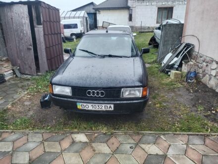 Черный Ауди 80, объемом двигателя 1.9 л и пробегом 350 тыс. км за 1250 $, фото 1 на Automoto.ua