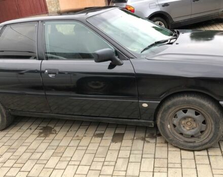 Черный Ауди 80, объемом двигателя 1.8 л и пробегом 300 тыс. км за 1250 $, фото 1 на Automoto.ua