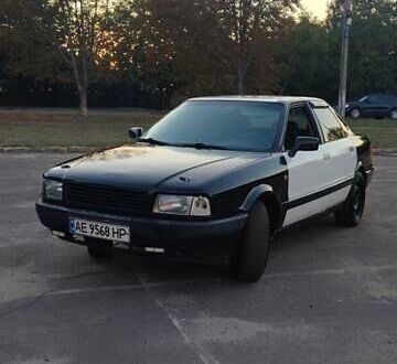 Чорний Ауді 80, об'ємом двигуна 1.8 л та пробігом 999 тис. км за 1800 $, фото 1 на Automoto.ua