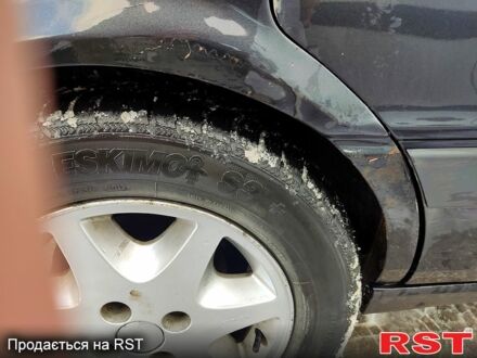 Ауді 80 1991 у Дубно на Automoto.ua Чорний Ауді 80, об'ємом двигуна 2 л та пробігом 225 тис. км за 2200 $, фото 1 на Automoto.ua