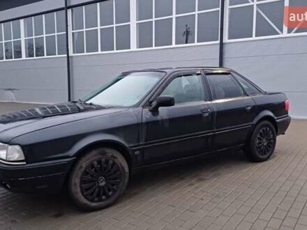 Черный Ауди 80, объемом двигателя 2 л и пробегом 240 тыс. км за 2200 $, фото 1 на Automoto.ua