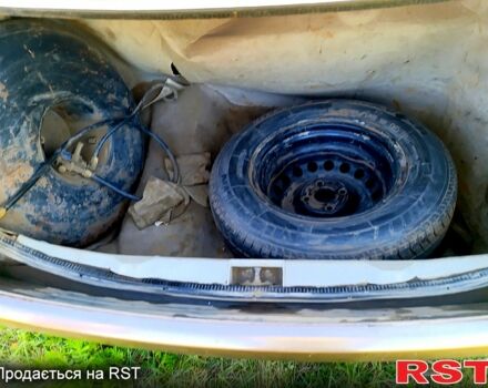 Коричневый Ауди 80, объемом двигателя 1.8 л и пробегом 0 тыс. км за 1700 $, фото 7 на Automoto.ua