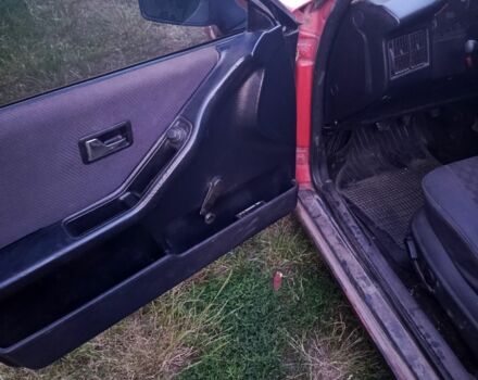 Красный Ауди 80, объемом двигателя 1.8 л и пробегом 400 тыс. км за 1100 $, фото 2 на Automoto.ua