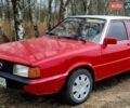 Красный Ауди 80, объемом двигателя 2 л и пробегом 300 тыс. км за 800 $, фото 4 на Automoto.ua